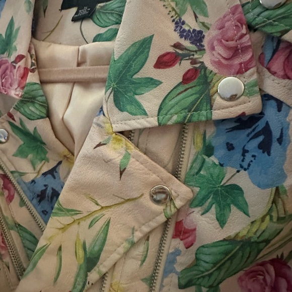 COLLEEN LOPEZ szXL Effortlessly Edgy Floral Faux Leather Moto Jacket - Picture 7 of 7